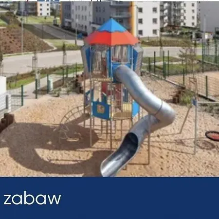 Mieszkanie 46m2 - 2 Pokojowe Z Ogrodkiem , Wifi , Bezplatny Parking Nr 126, Szybkie Polaczenie Z Lotniskiem, Autobus 120 * Gdańsk