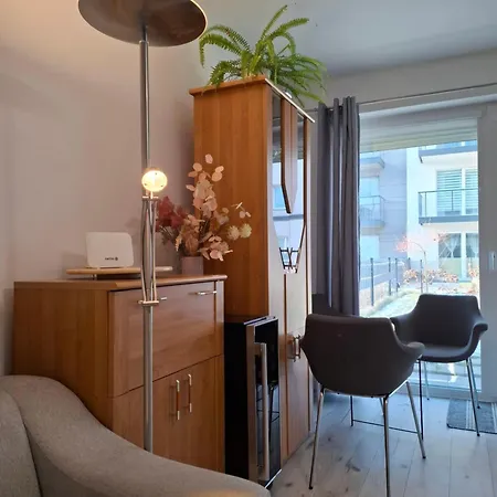 Mieszkanie 46m2 - 2 Pokojowe Z Ogrodkiem , Wifi , Bezplatny Parking Nr 126, Szybkie Polaczenie Z Lotniskiem, Autobus 120 グダニスク