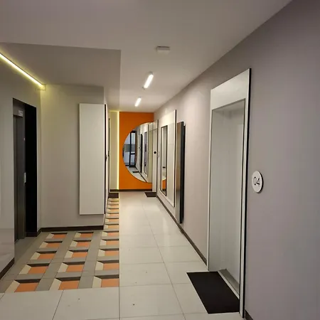 Mieszkanie 46m2 - 2 Pokojowe Z Ogrodkiem , Wifi , Bezplatny Parking Nr 126, Szybkie Polaczenie Z Lotniskiem, Autobus 120 * Gdańsk