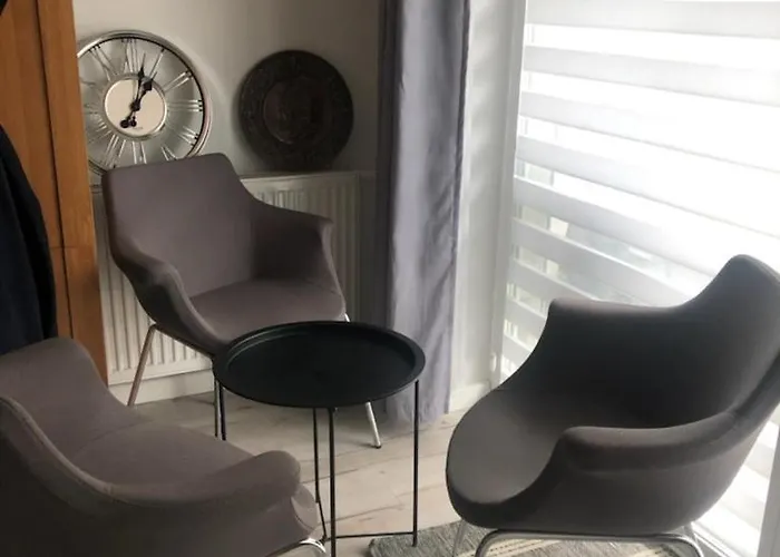 Mieszkanie 46m2 - 2 Pokojowe Z Ogrodkiem , Wifi , Bezplatny Parking Nr 126, Szybkie Polaczenie Z Lotniskiem, Autobus 120 شقة غدانسك