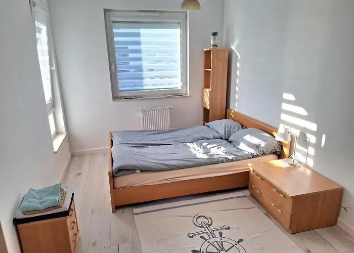 Mieszkanie 46m2 - 2 Pokojowe Z Ogrodkiem , Wifi , Bezplatny Parking Nr 126, Szybkie Polaczenie Z Lotniskiem, Autobus 120 アパート *