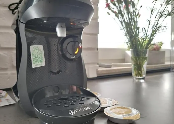 Mieszkanie 46m2 - 2 Pokojowe Z Ogrodkiem , Wifi , Bezplatny Parking Nr 126, Szybkie Polaczenie Z Lotniskiem, Autobus 120 *